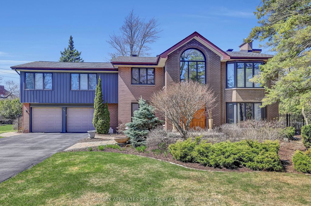 Photo of 30 Pentland Crescent, Kanata, ON K2K 1V5 (MLS # X13022798)