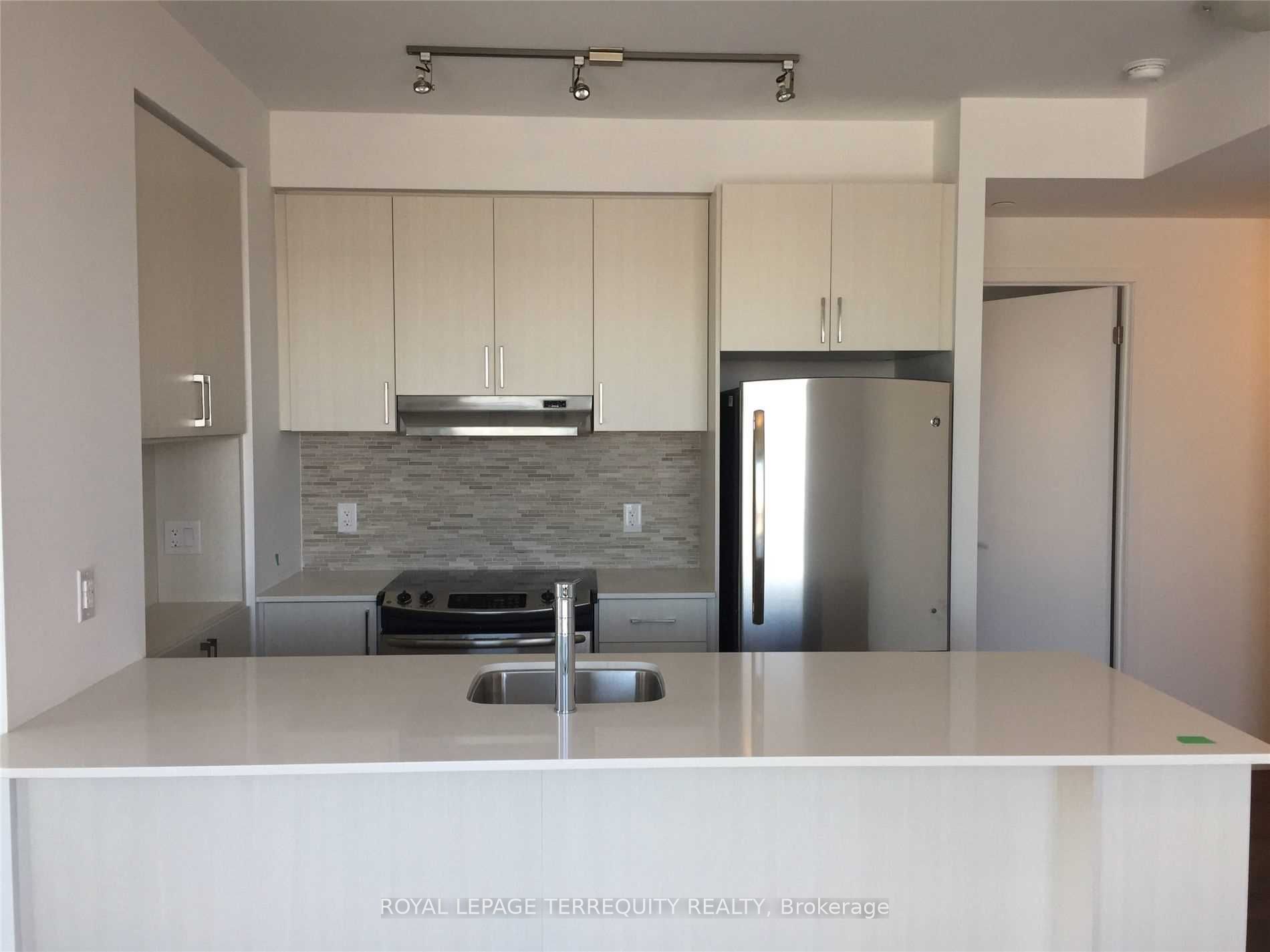 2560 Eglinton Avenue W 1311