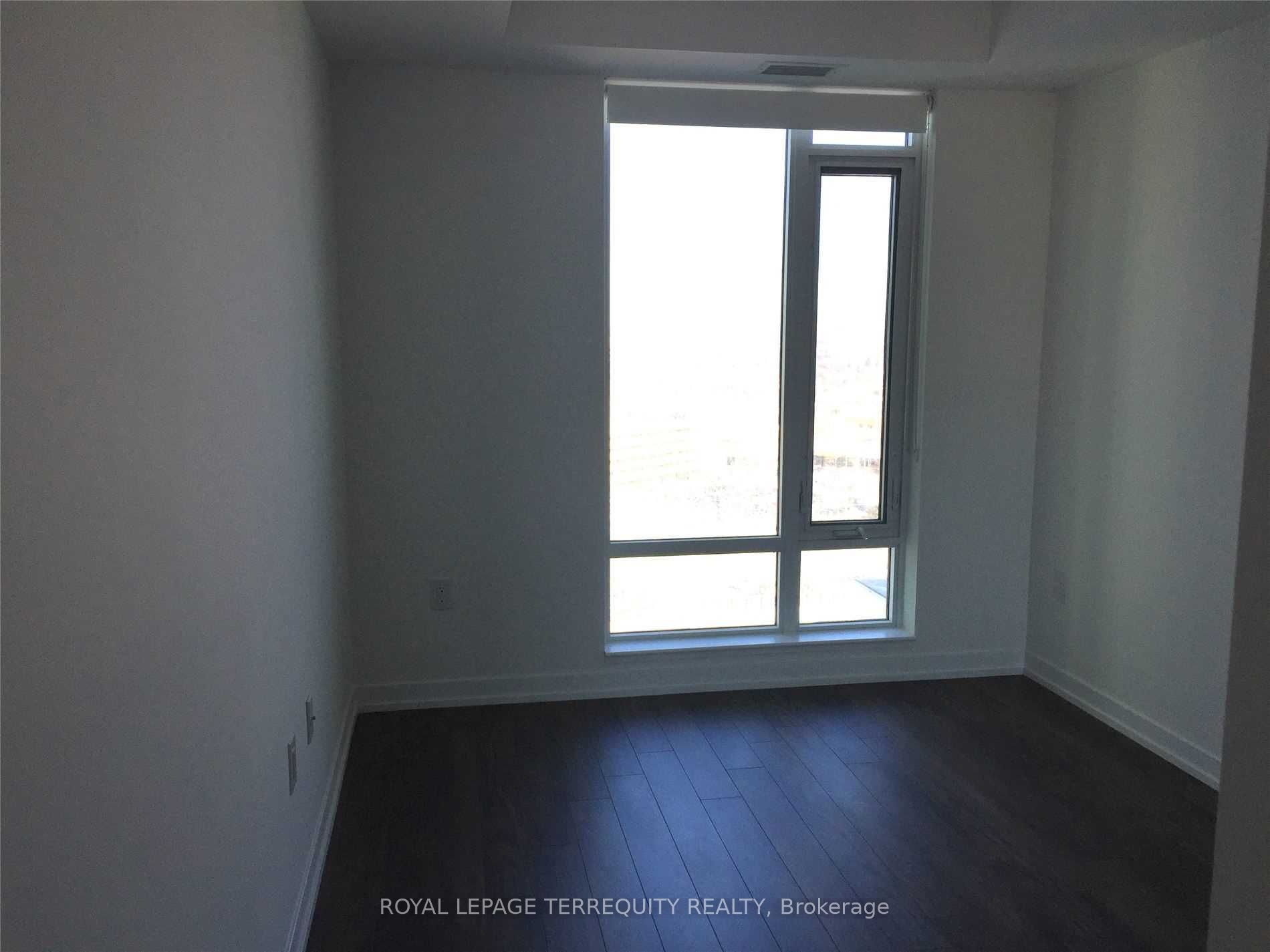 2560 Eglinton Avenue W 1311