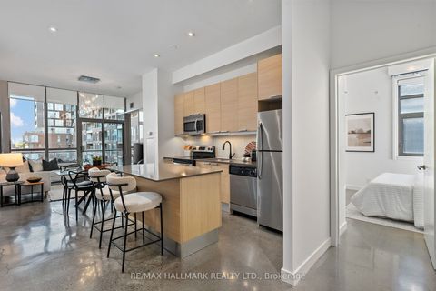 625 Queen Street E 503 Toronto ON M4M 1G4