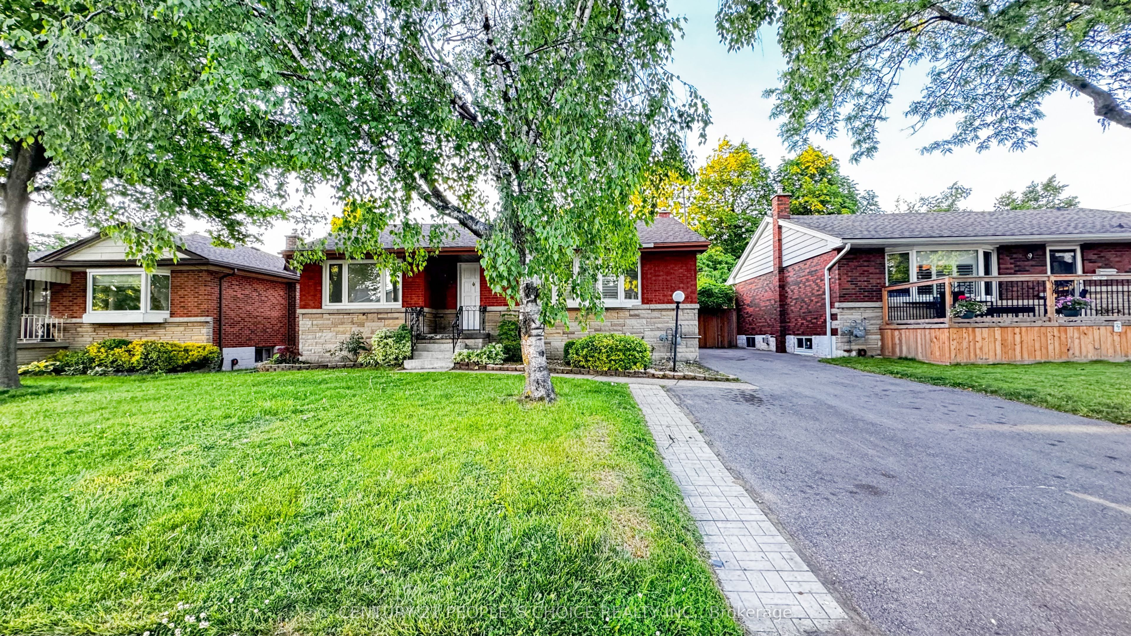7 Hardale Crescent