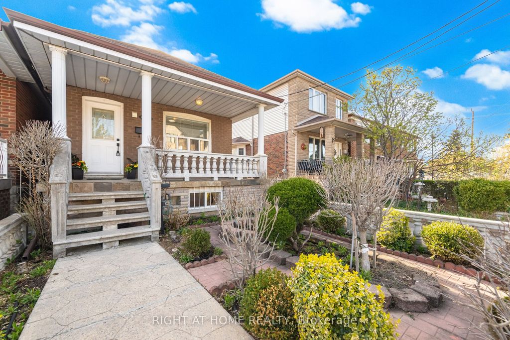 Photo of 40 Sanderstead Avenue, Toronto, ON M6E 4X7 (MLS # W13055570)