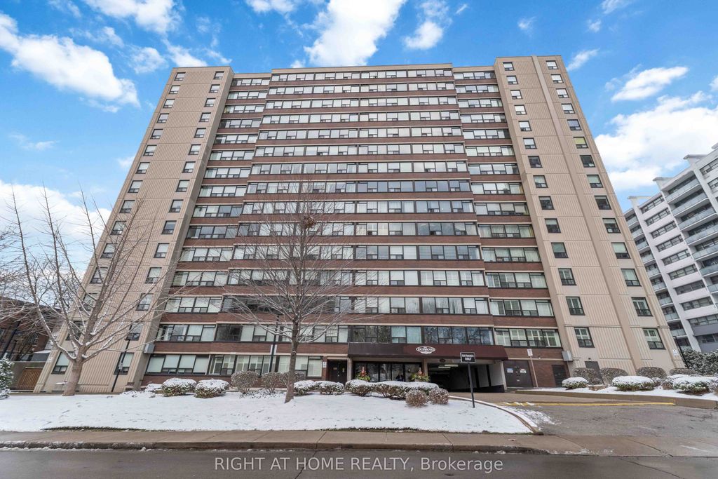 Photo of 120 DUKE Street #905, Hamilton, ON L8P 4T1 (MLS # X12603452)