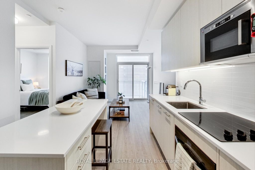 Photo of 286 Main Street #808, Toronto, ON M4C 4X5 (MLS # E12316715)