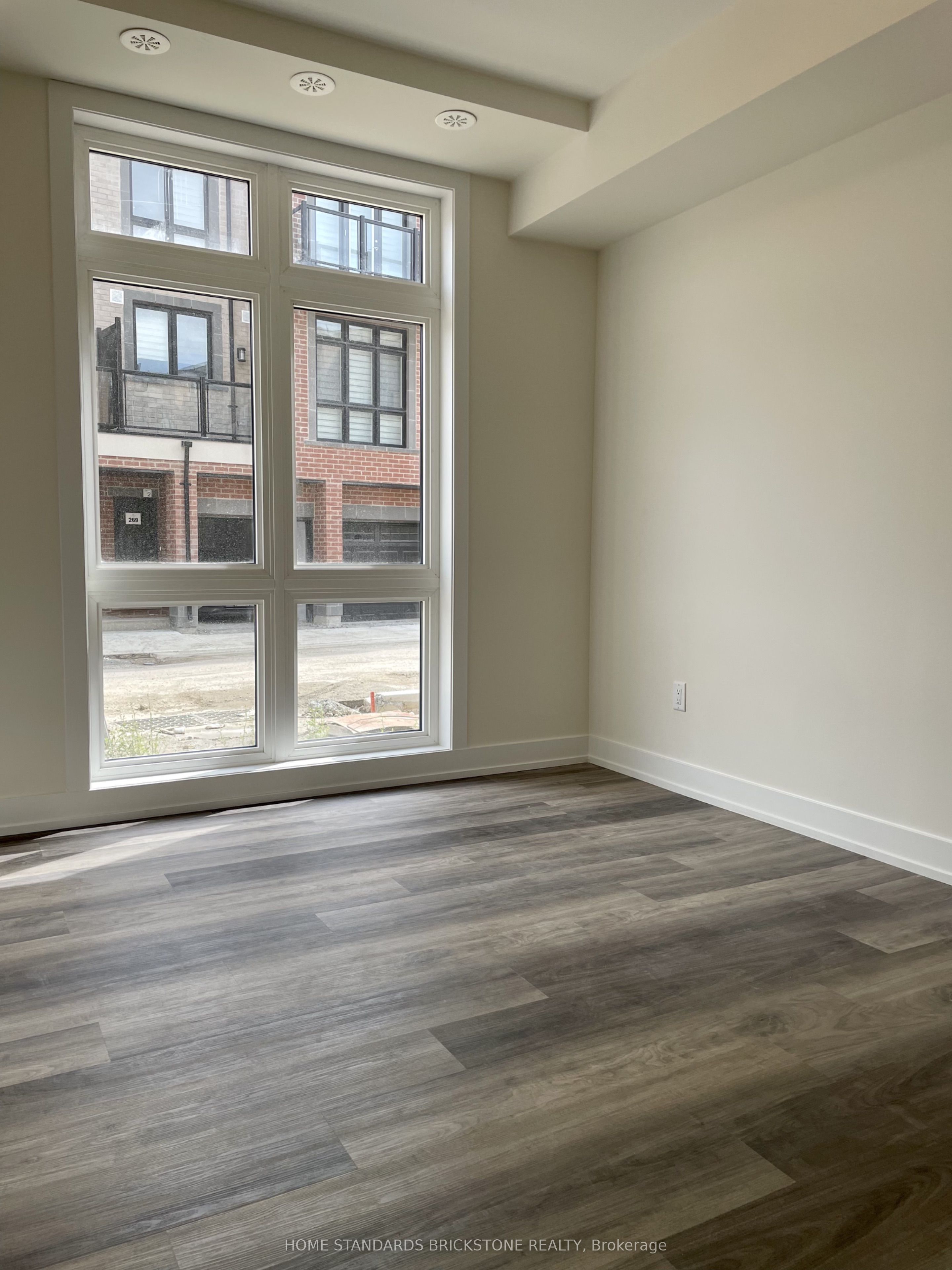 12860 Yonge Street 6