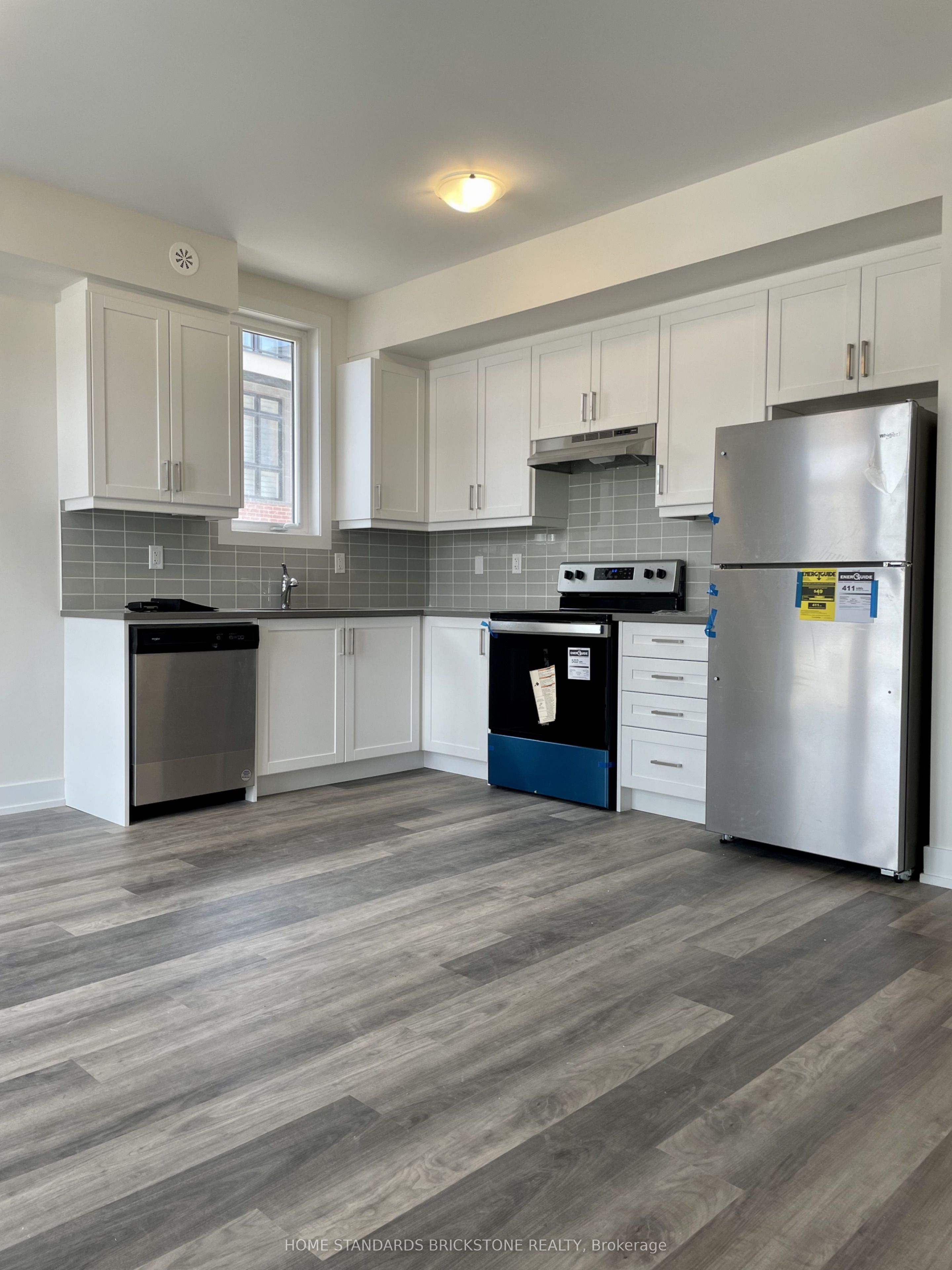 12860 Yonge Street 6