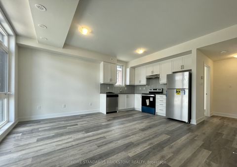 12860 Yonge Street 6 Richmond Hill ON L4E 4E1