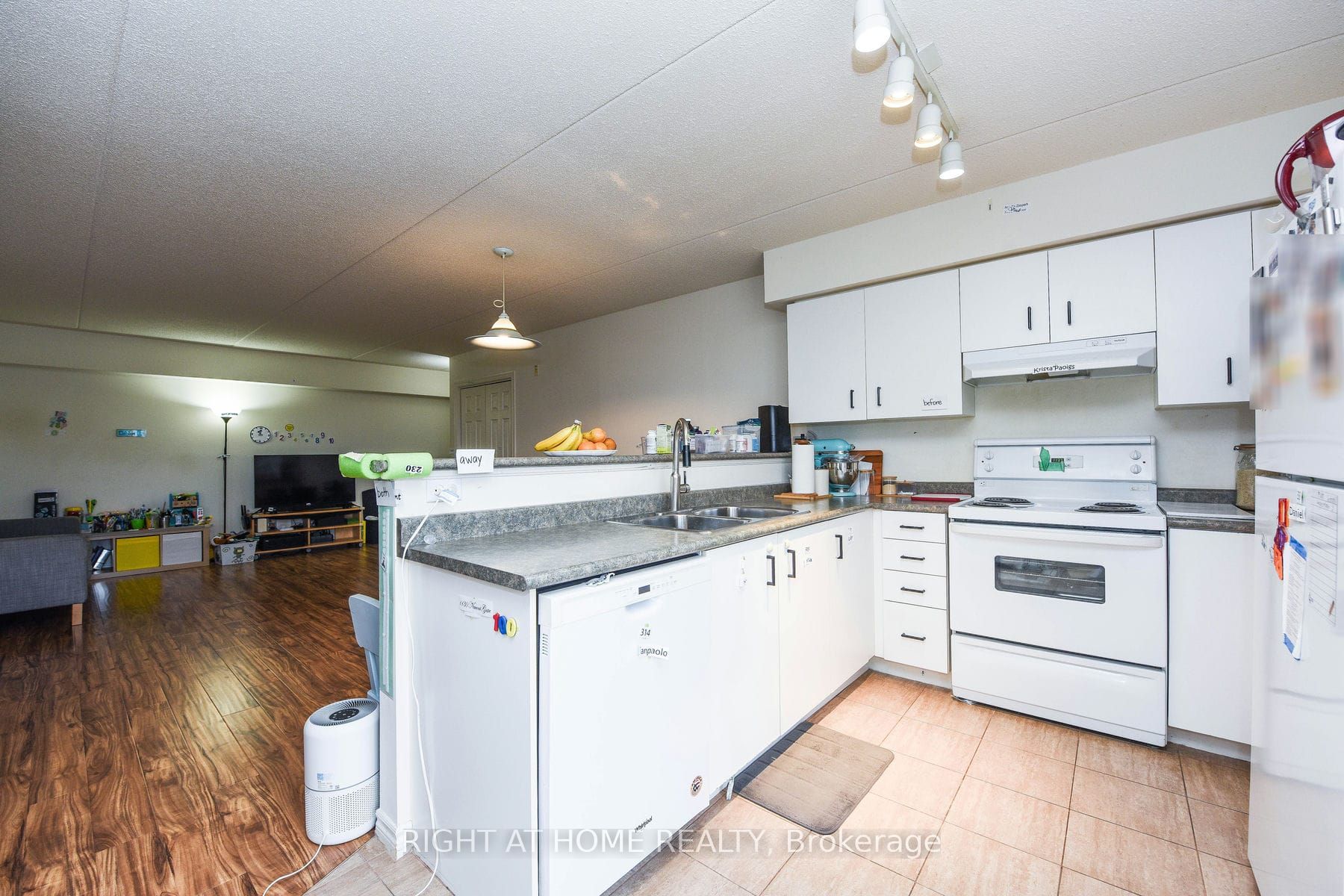 1480 Bishops Gate 301