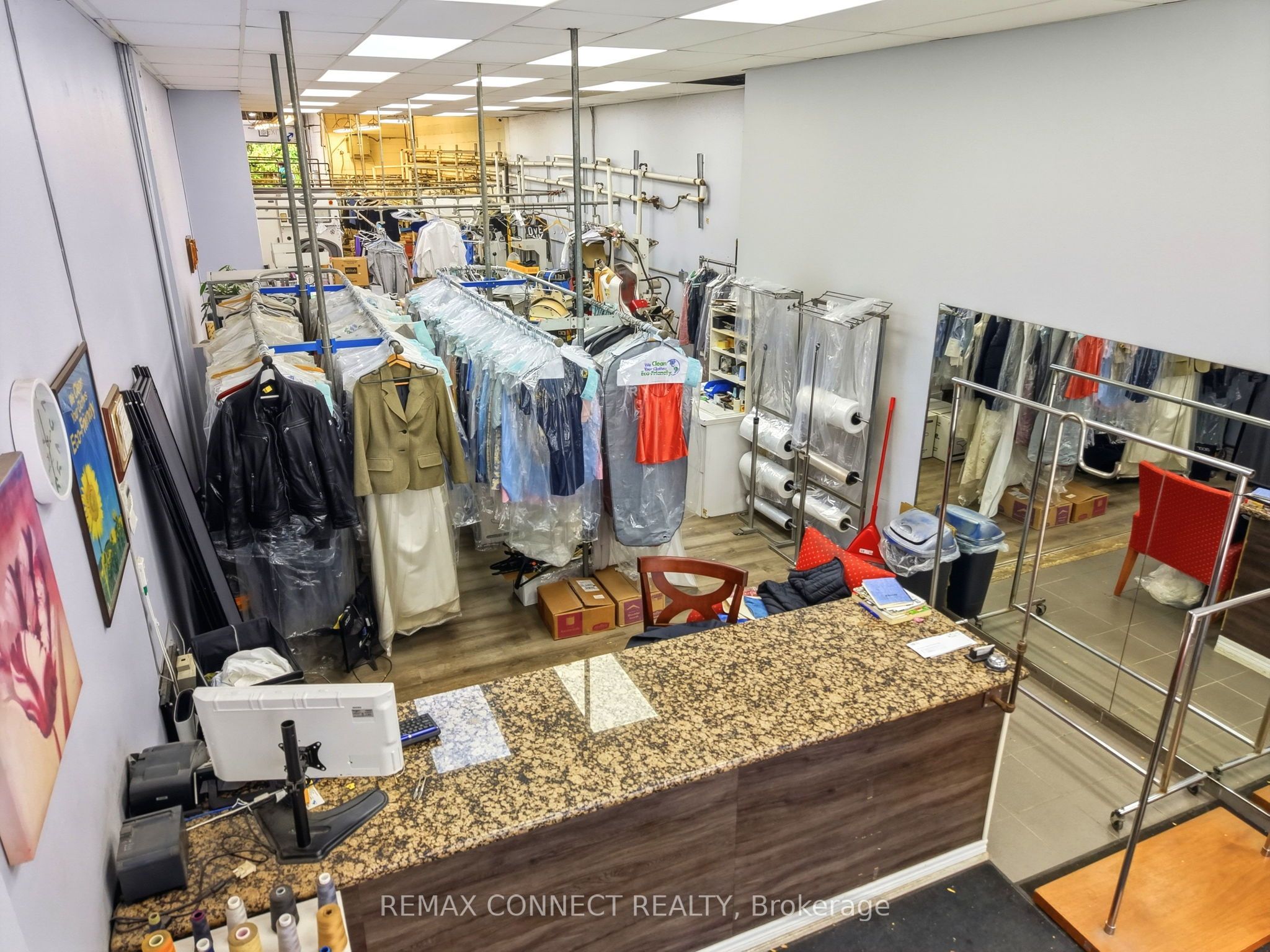 544 Queen Street W