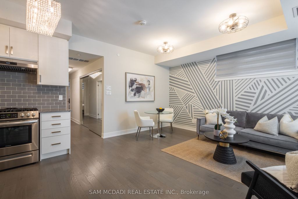 Photo of 670 Atwater Avenue #1, Mississauga, ON L5G 0B6 (MLS # W13080216)