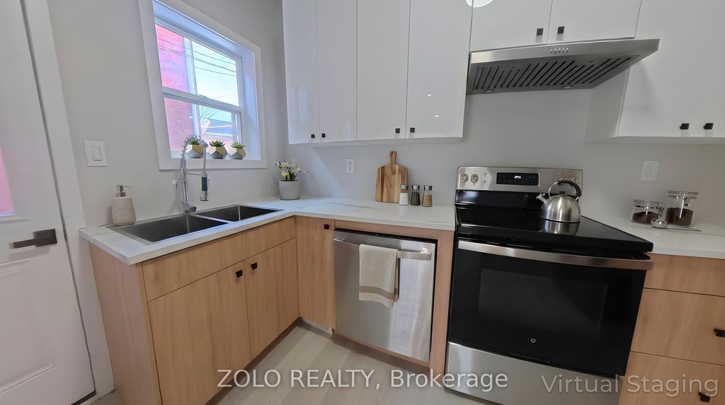 Photo of 498 Charlotte Street, Peterborough, ON K9J 2W3 (MLS # X13157822)