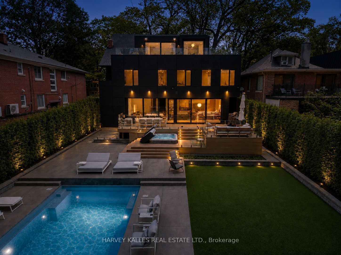 128 Lyndhurst Avenue