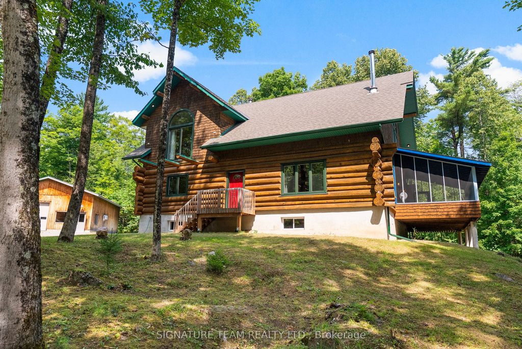 Photo of 800 Woito Station Road, Laurentian Valley, ON K2A 6W5 (MLS # X12933468)