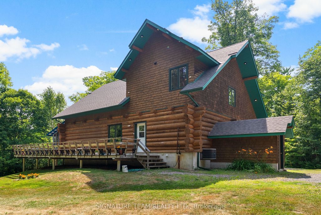 Photo of 800 Woito Station Road, Laurentian Valley, ON K2A 6W5 (MLS # X12933468)