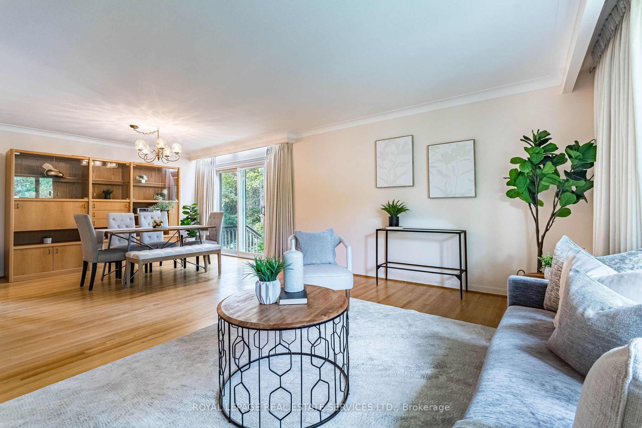 220 Edenbridge Drive