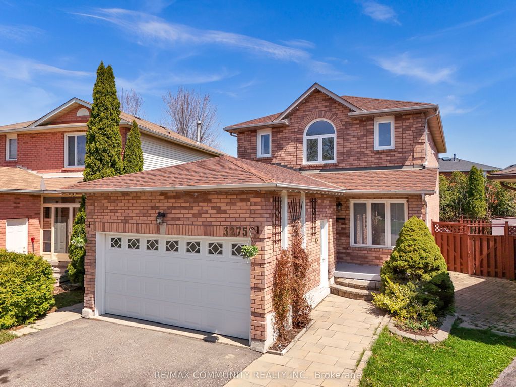 Photo of 3275 Greenbelt Crescent, Mississauga, ON L5N 5Y1 (MLS # W13045962)