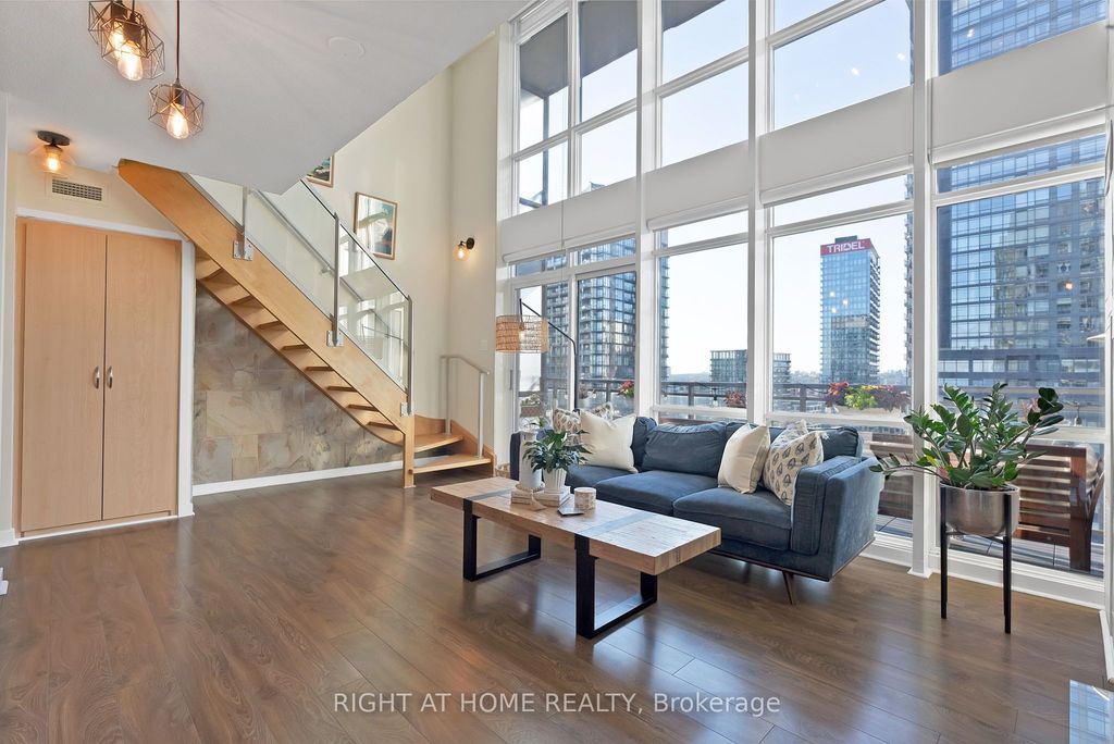Photo of 15 Fort York Boulevard #3205, Toronto, ON M5V 3Y4 (MLS # C12377801)