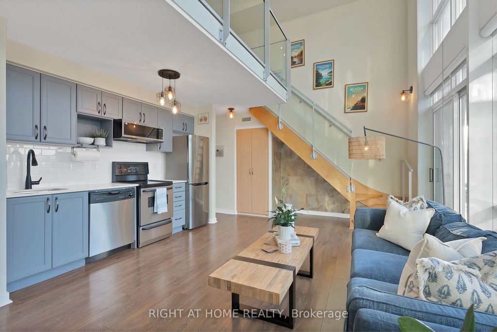 Photo of 15 Fort York Boulevard #3205, Toronto, ON M5V 3Y4 (MLS # C12377801)