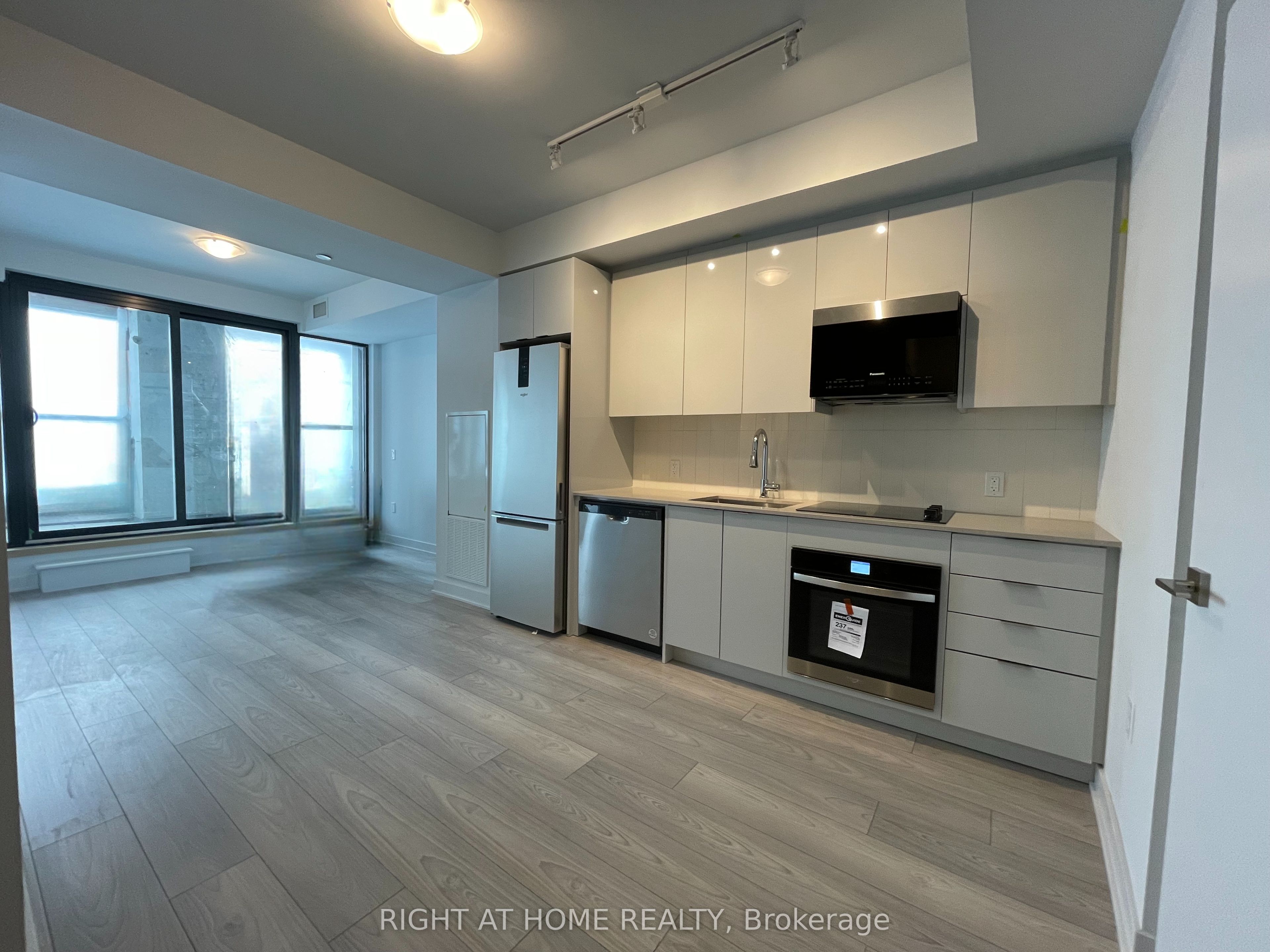 2920 Highway 7 N/A W 4403