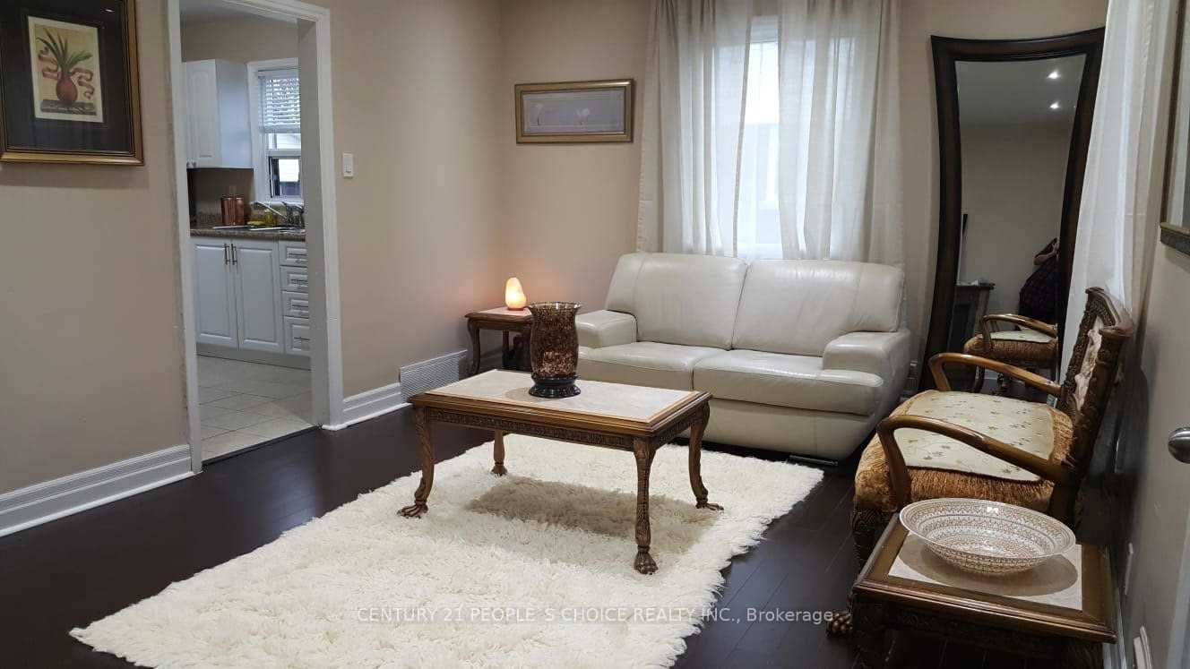 186 Maurice Drive