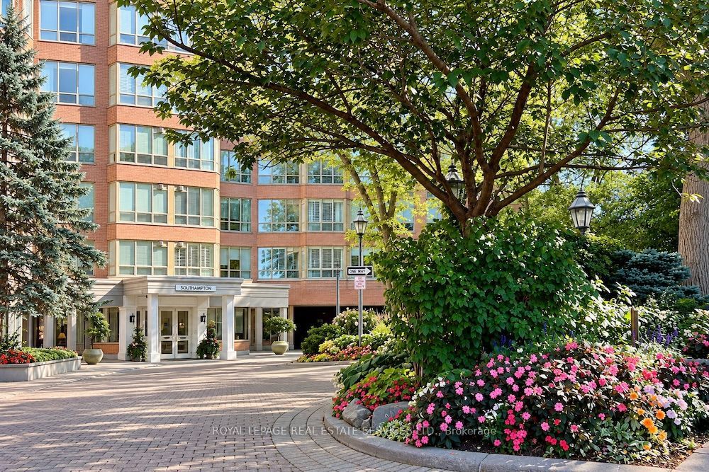 Photo of 1 Ripley Avenue #403, Toronto, ON M6S 4Z6 (MLS # W13806352)