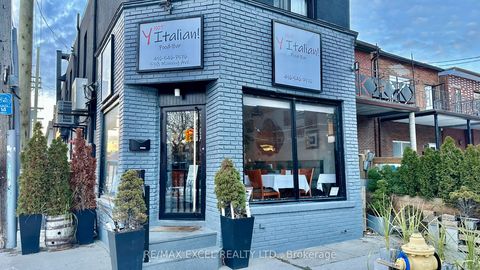 538 Manning Avenue Toronto ON M6G 2V9