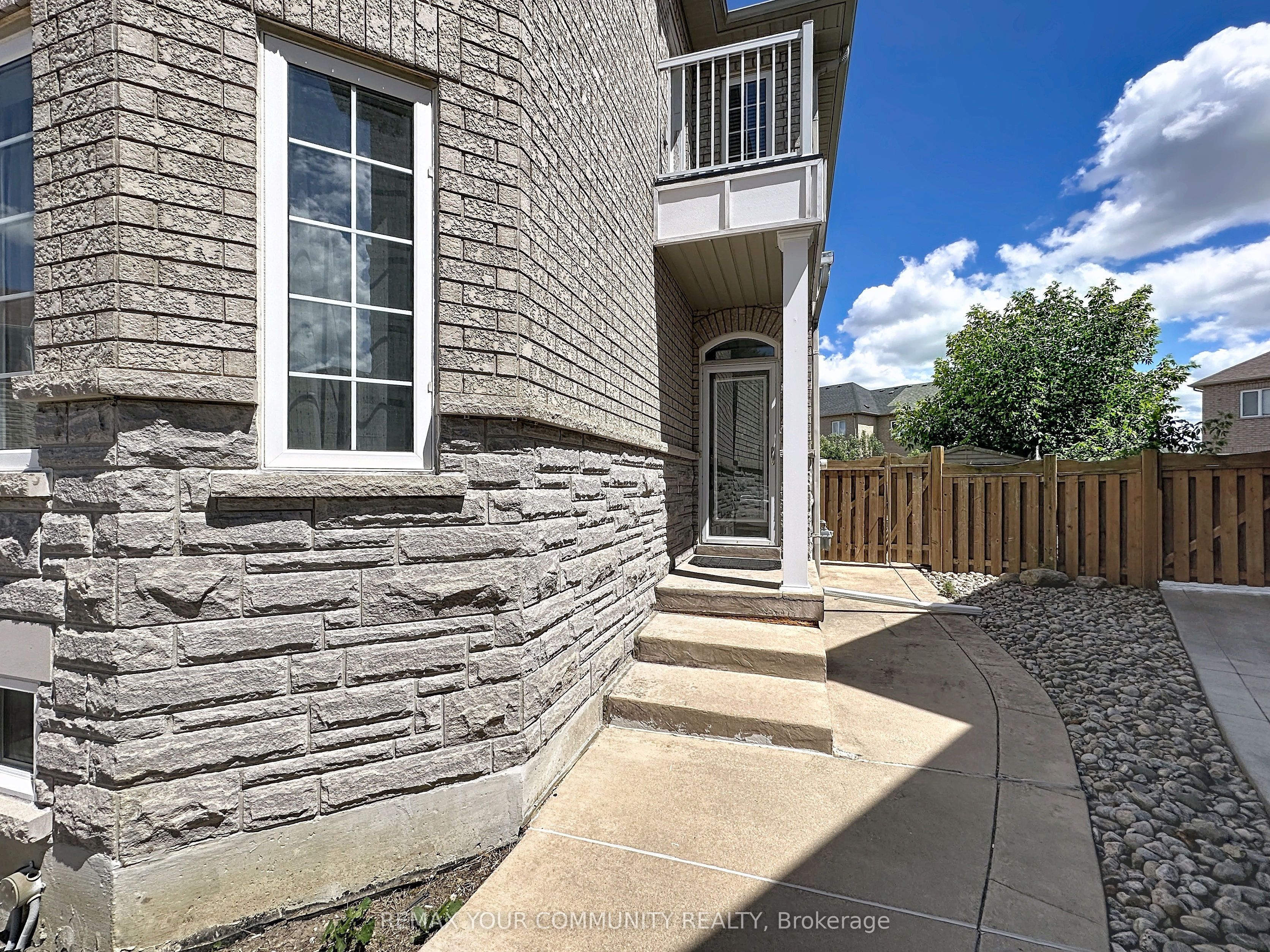 15 Bellefontaine Court