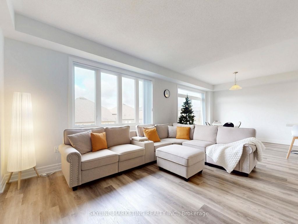 Photo of 23 Rosanne Circle, Wasaga Beach, ON L9Z 0N4 (MLS # S12741504)