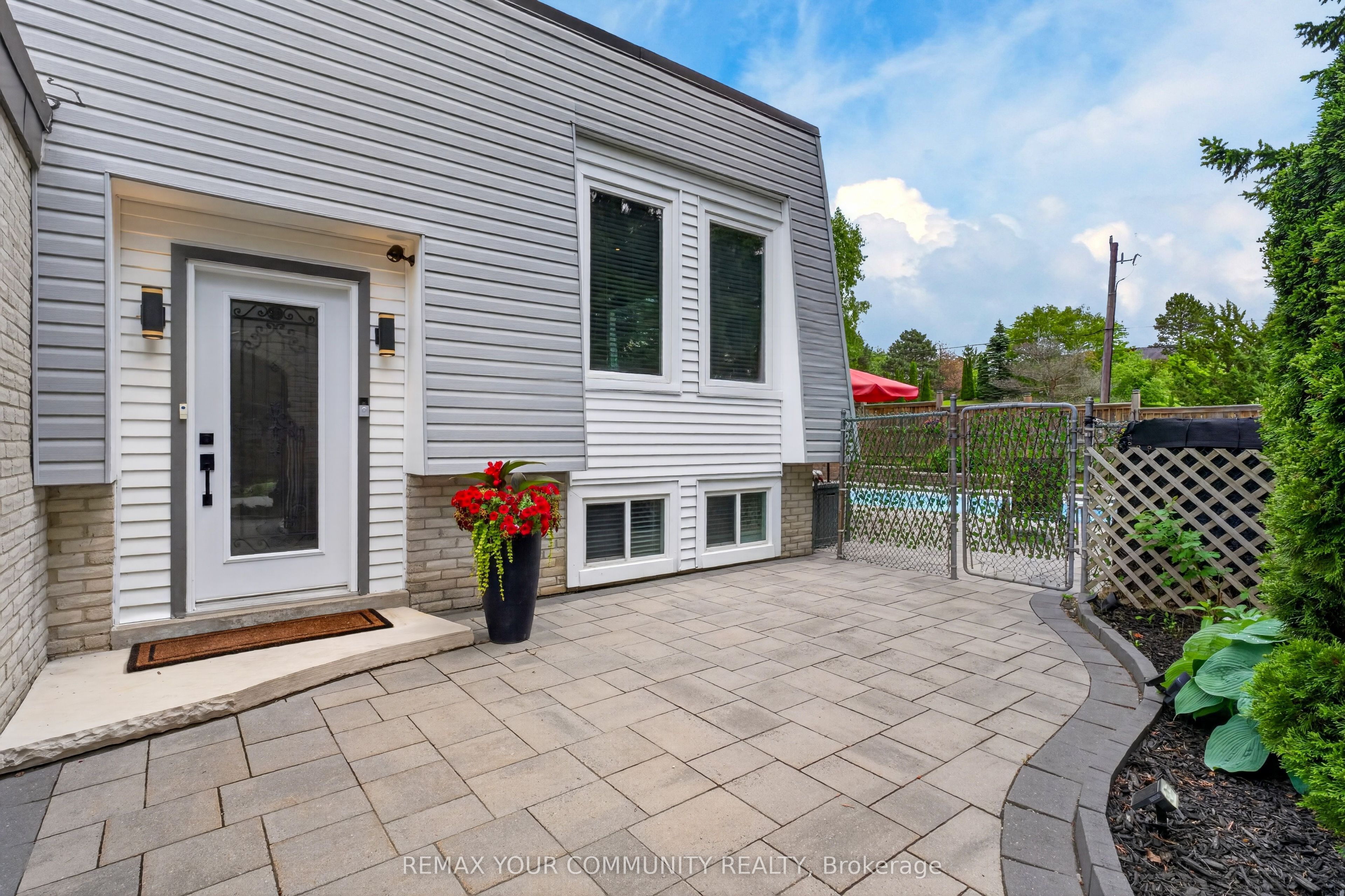 44 Pineridge Drive