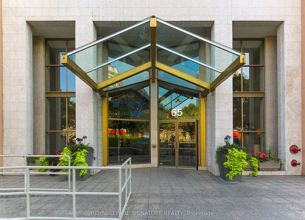 Photo of 65 Scadding Avenue #722, Toronto, ON M5A 4L1 (MLS # C14003912)