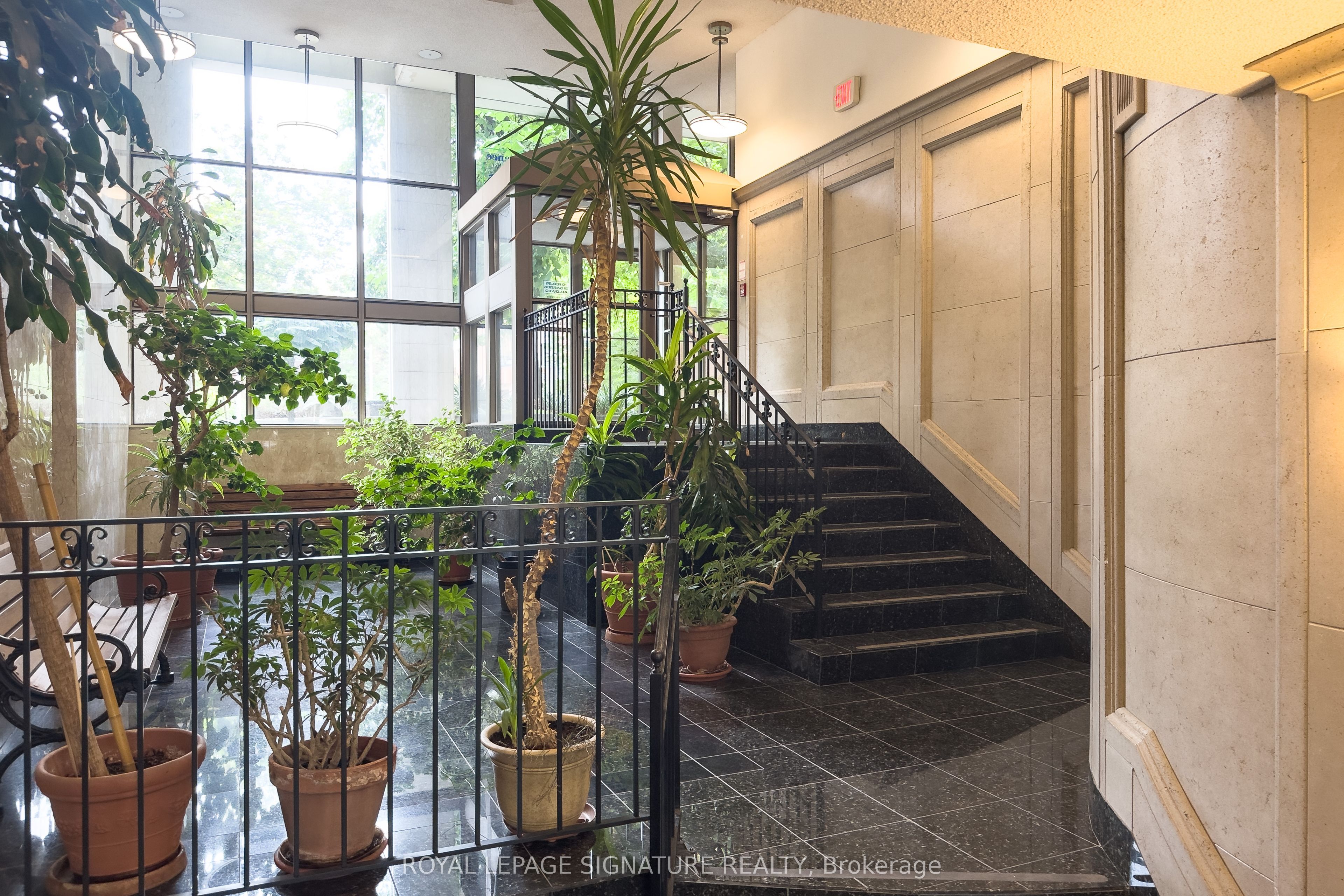 65 Scadding Avenue 722