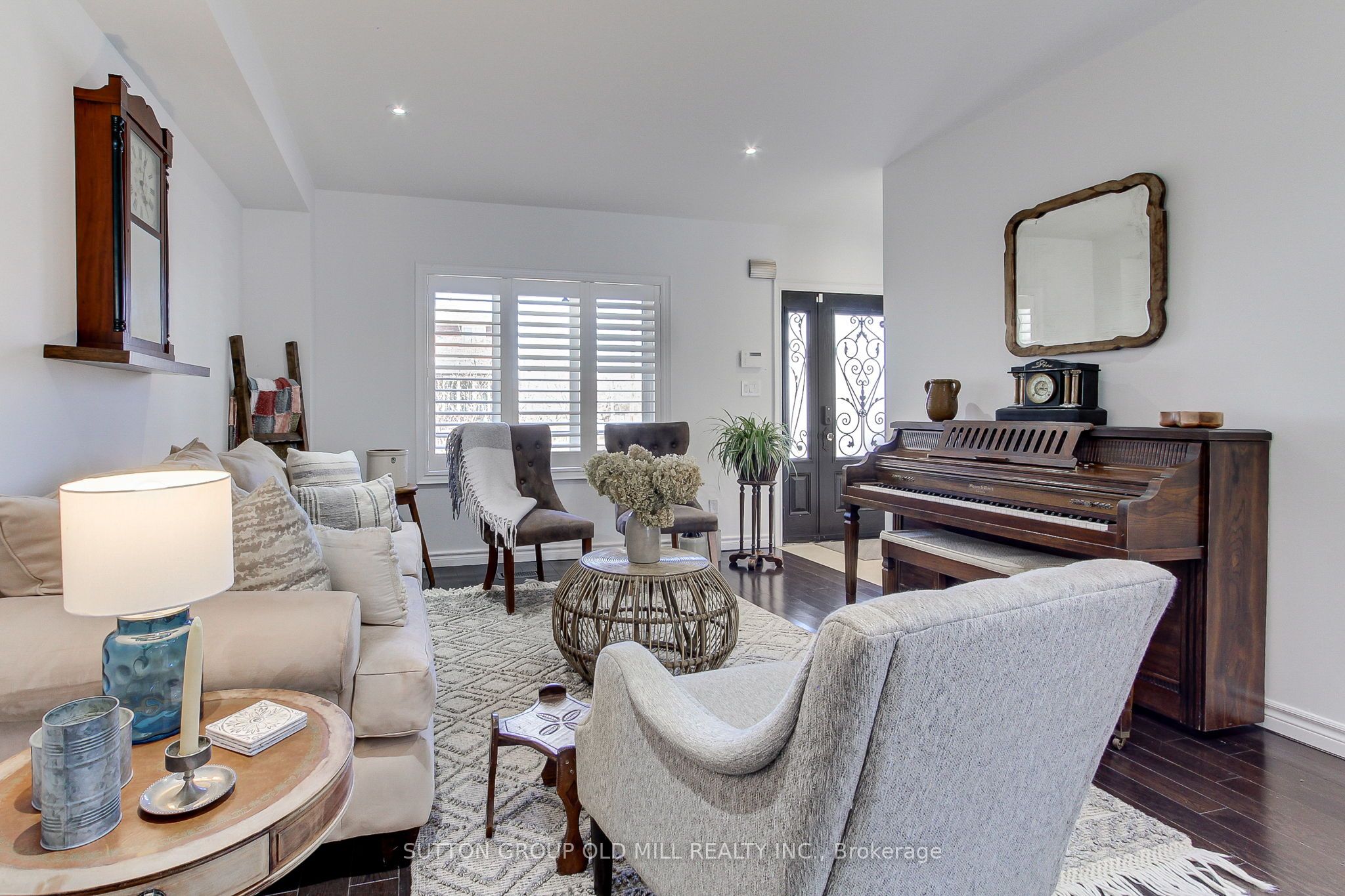 25 Savoy Avenue