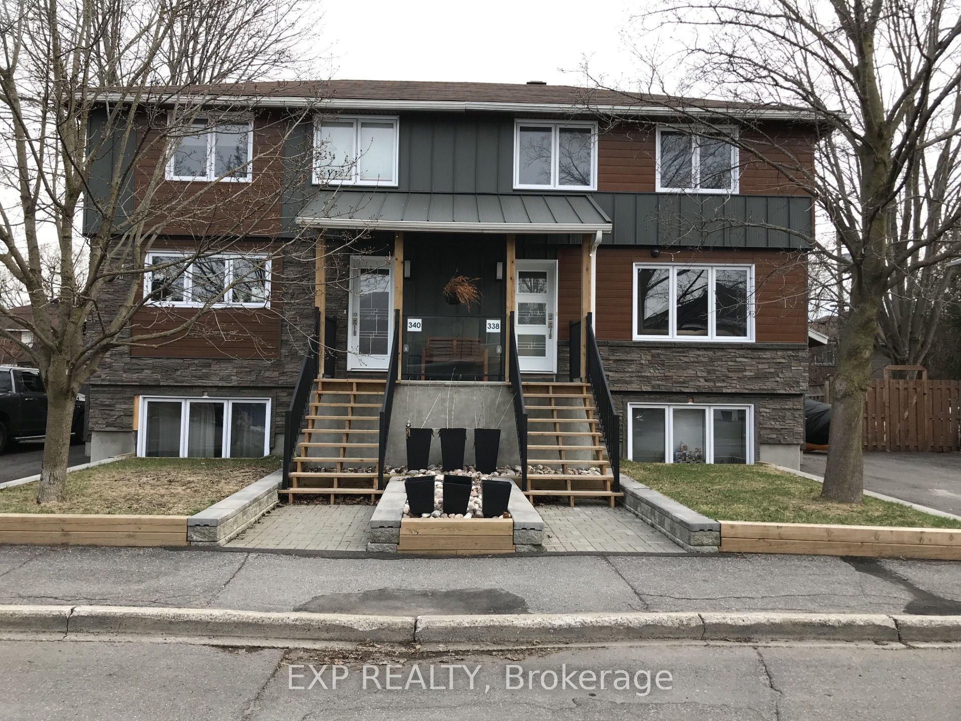 Photo 1 of 23 — 340 Queen Mary Street B, Overbrook - Castleheights and Area, ON K1K 1W9