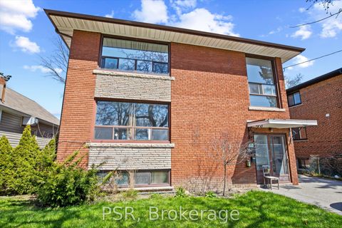 35 Twenty Fourth Street Lower Toronto ON M8V 3N3