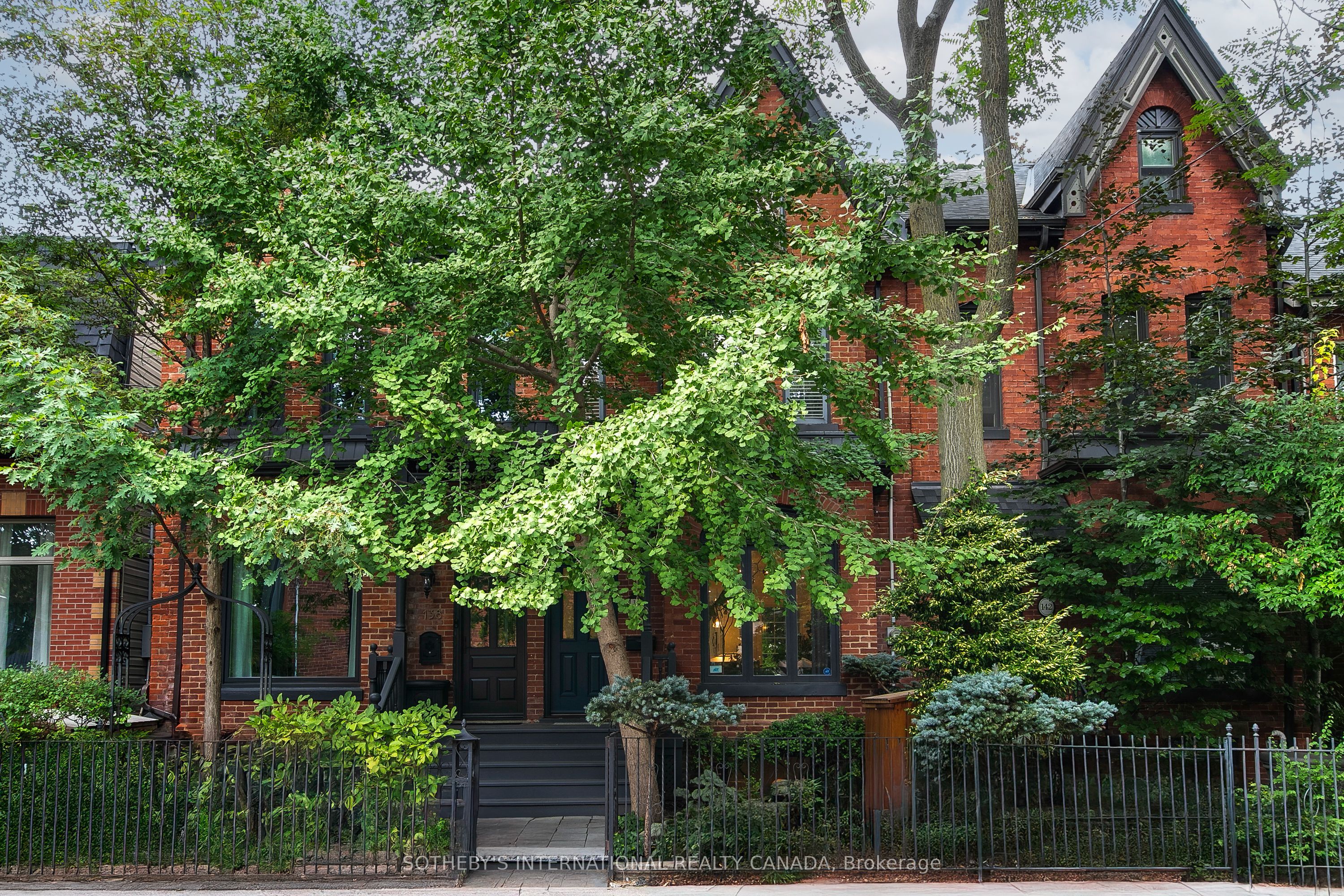 140 Spruce Street