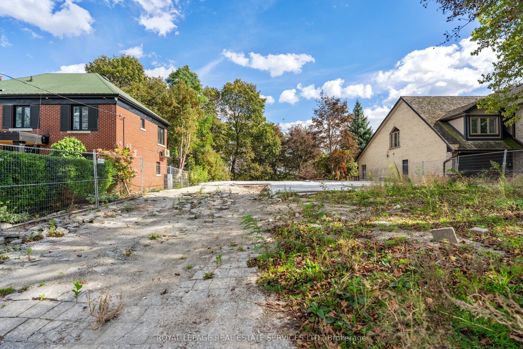 Photo of 17 St. Georges Road, Toronto, ON M9A 3S9 (MLS # W14033778)