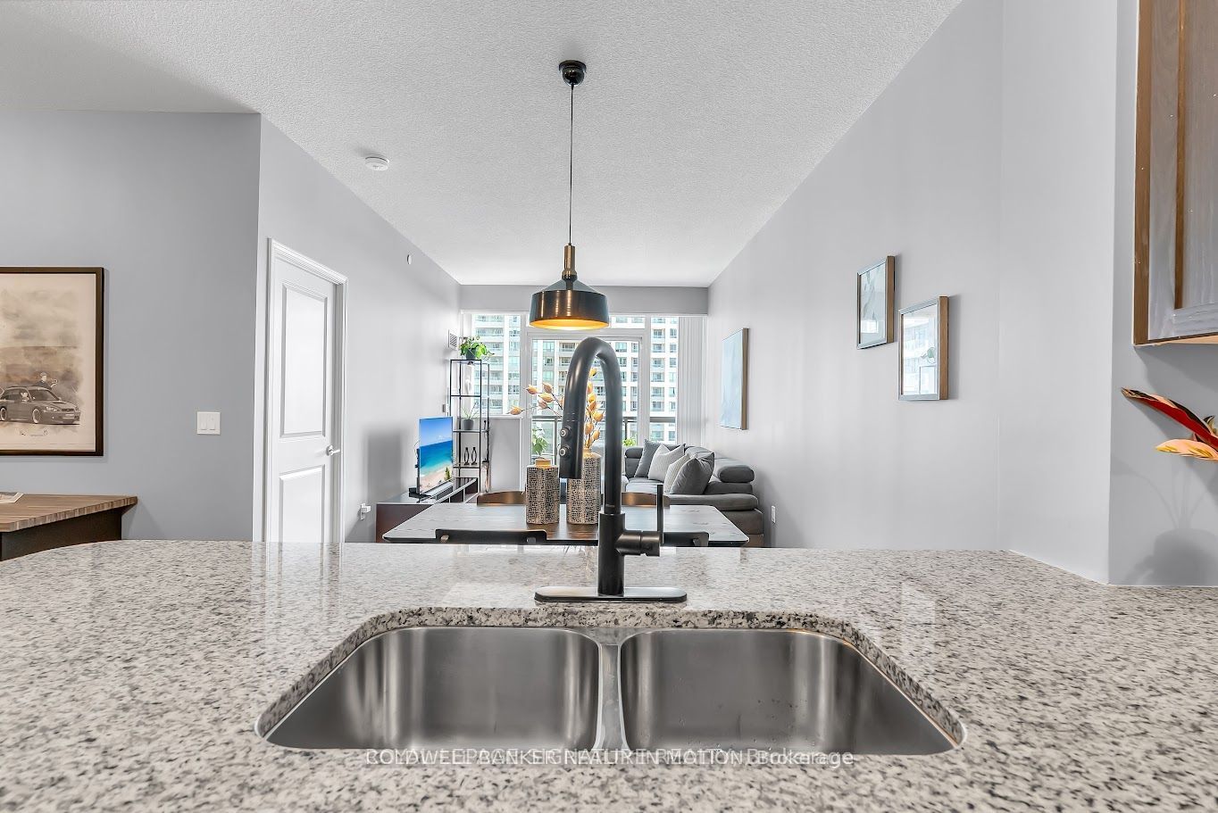 349 Rathburn Road W 1108