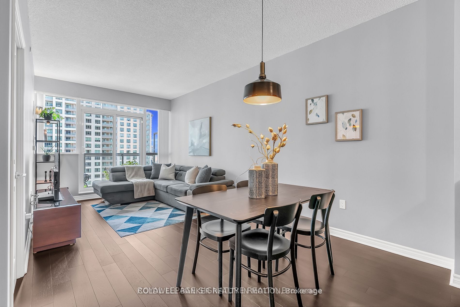 349 Rathburn Road W 1108