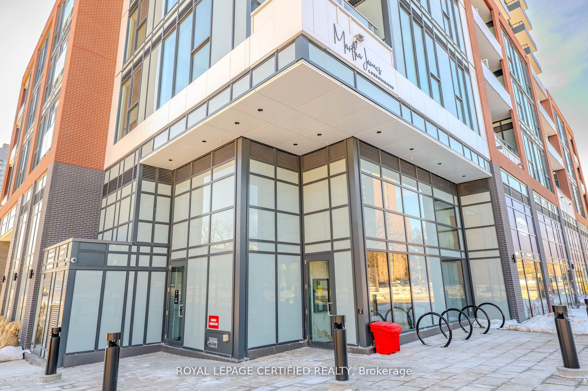 2088 James Street 503