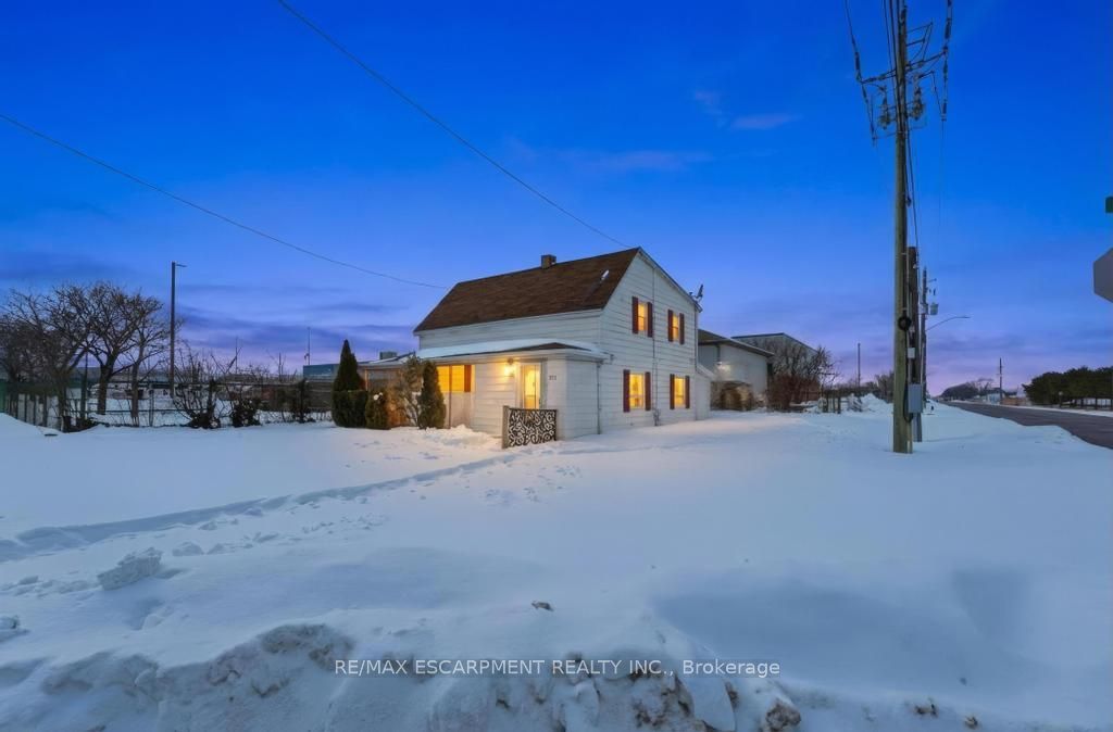 Photo of 355 JONES Road, Hamilton, ON L8E 5N2 (MLS # X12768220)