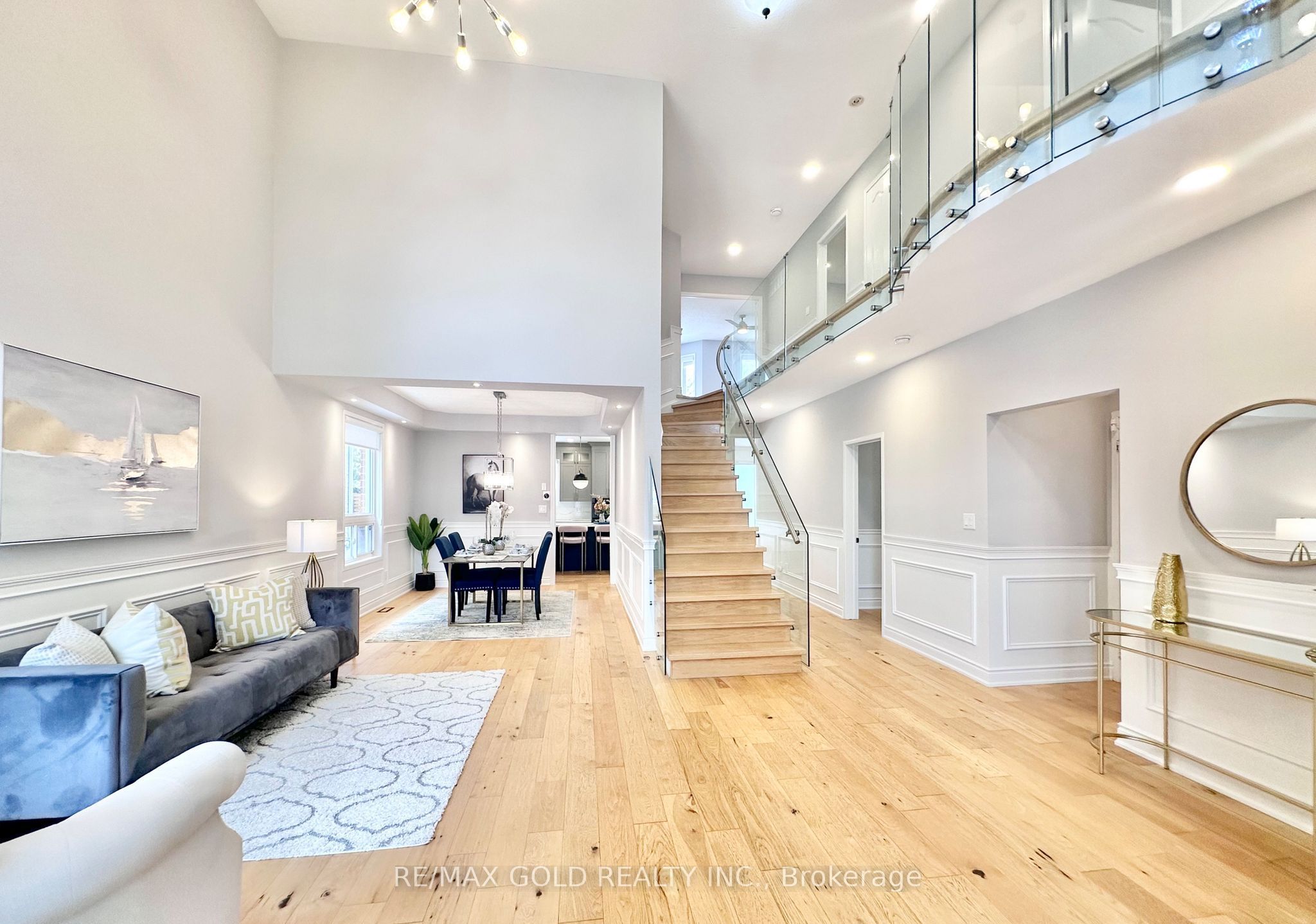 2293 Woodcrest Drive