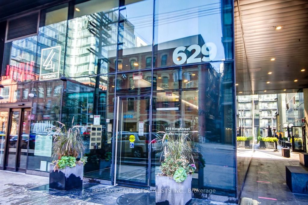 Photo of 629 King Street W #1227, Toronto, ON M5V 1M5 (MLS # C12517302)