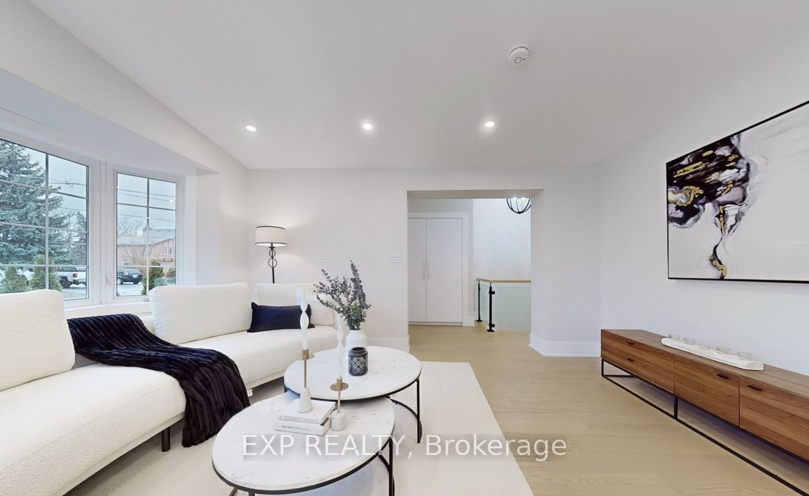 385 Easy Street