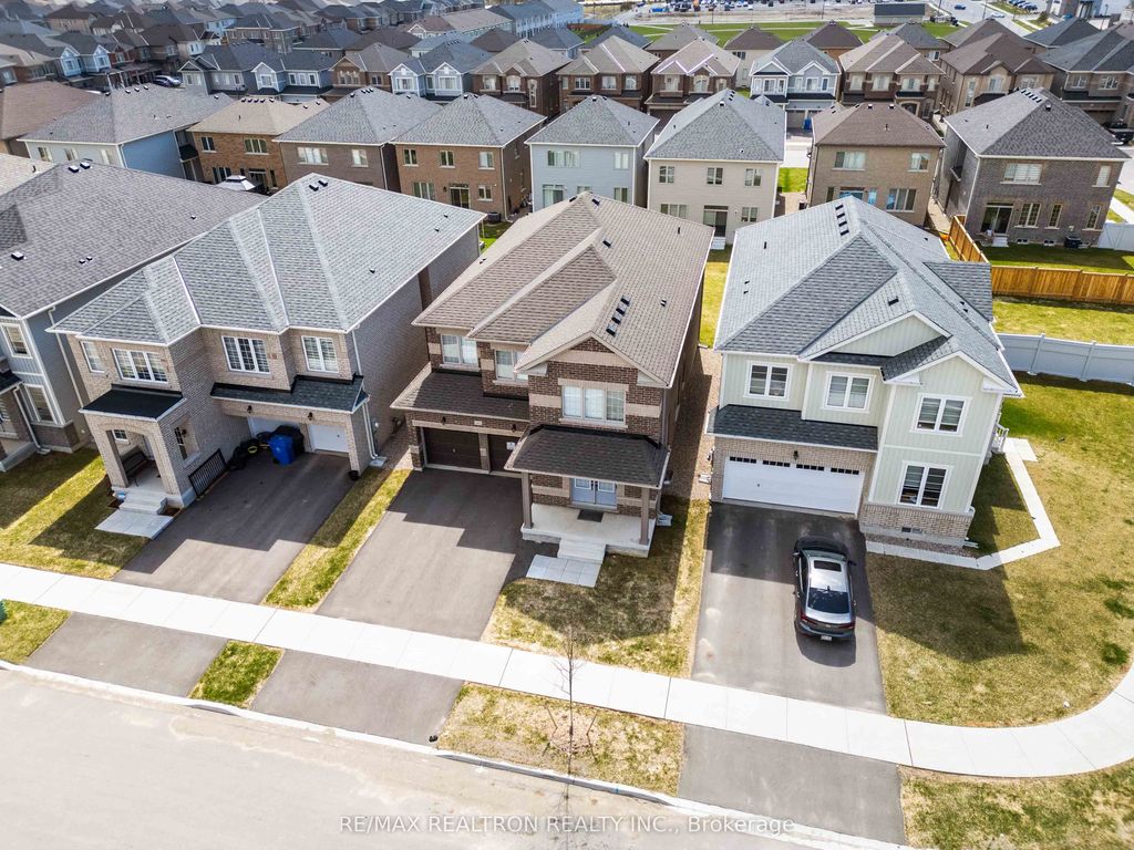 Photo of 241 Chippewa Avenue, Shelburne, ON L9V 3Y3 (MLS # X13032570)