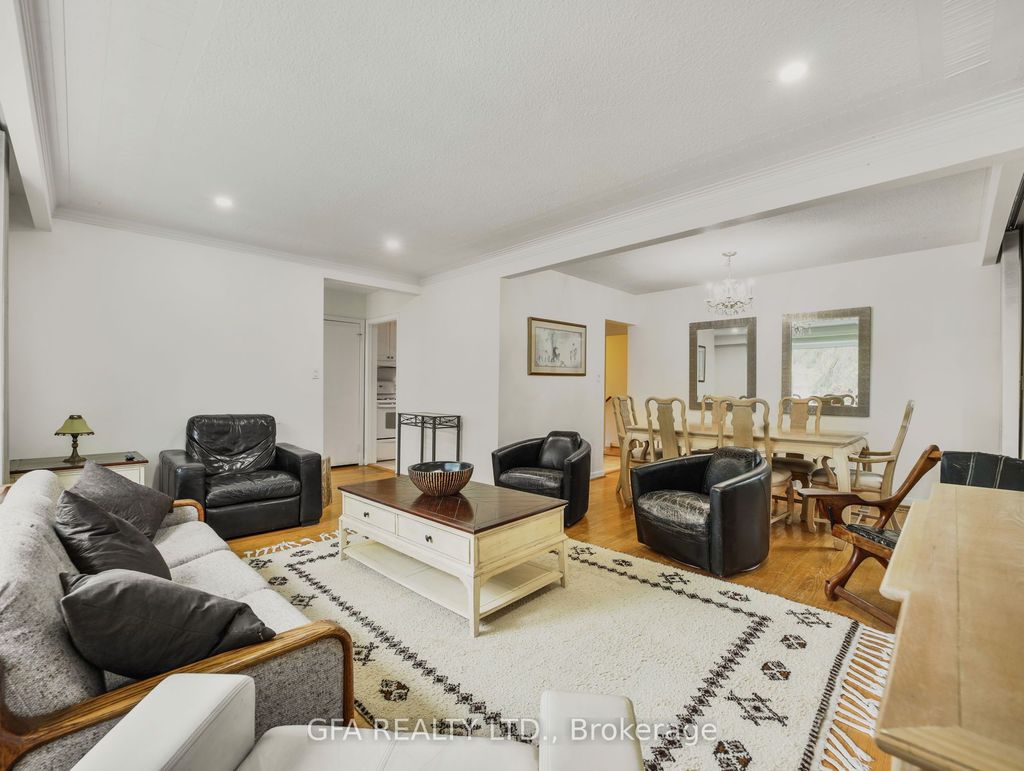 Photo of 1169 Cynthia Lane, Oakville, ON L6J 2W2 (MLS # W12679326)