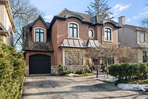 132 Strath Avenue Toronto ON M8X 1R5