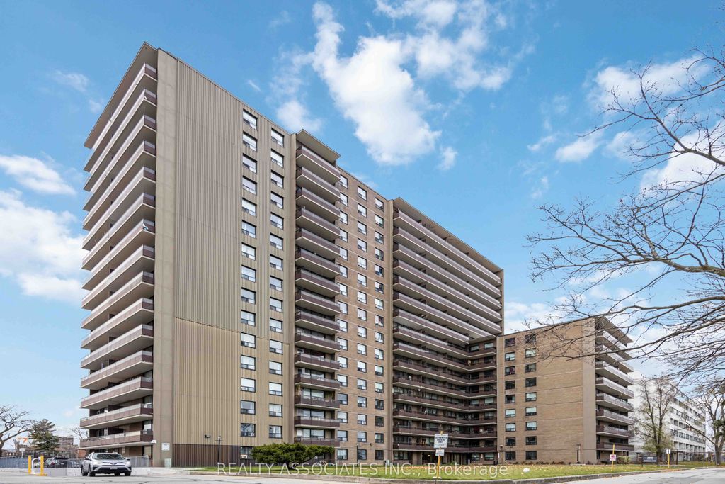 Photo of 180 Markham Road #811, Toronto, ON M1M 2Z9 (MLS # E12904898)