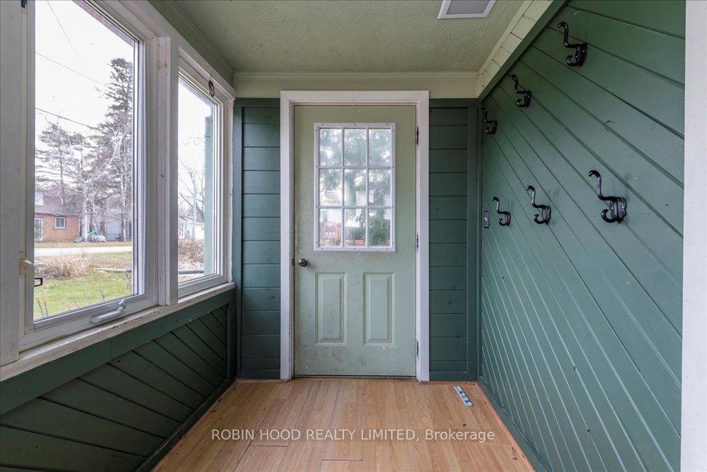 Photo of 10 Lucy Street, Penetanguishene, ON L9M 1K7 (MLS # S12505974)