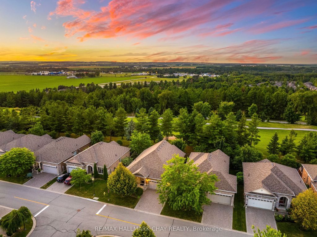 Photo of 199 Ridge Way, New Tecumseth, ON L9R 0K5 (MLS # N13164660)