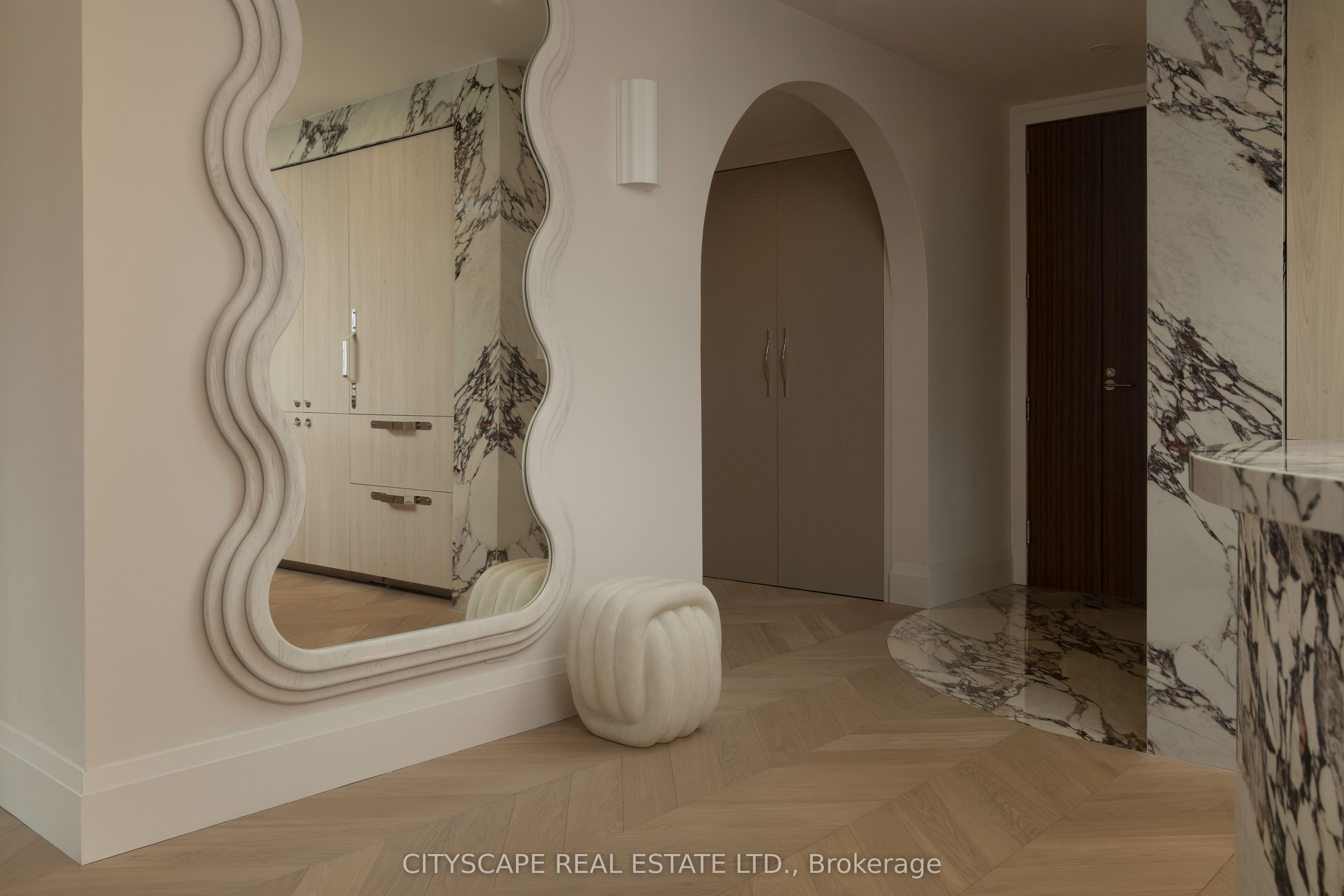 180 University Avenue 3609